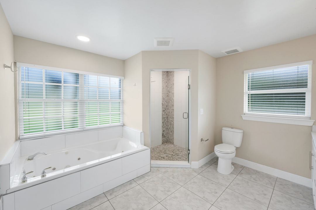 1795 Desoto Blvd S, Naples, FL 34117