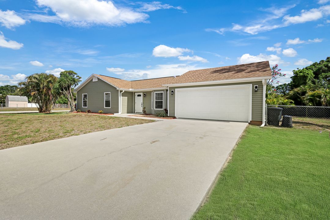 8440 Pennsylvania Blvd, Fort Myers, FL 33967