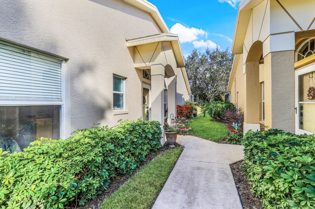 8199 Ibis Cove Cir, Naples, FL 34119