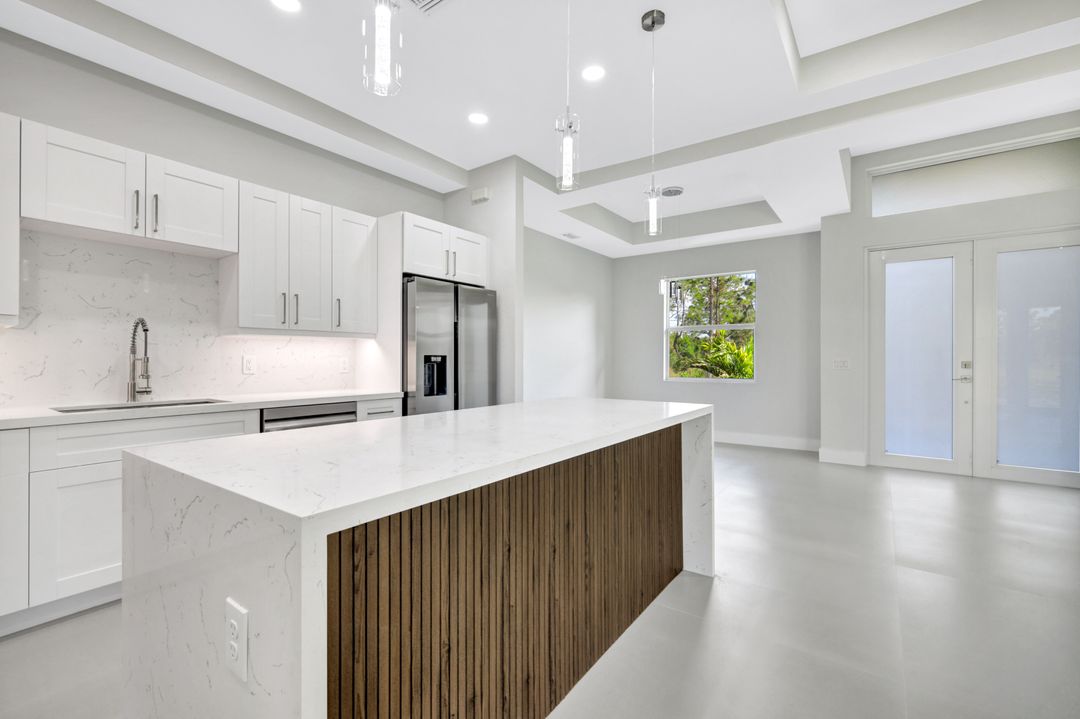 4321 60th Ave NE, Naples, FL 34120