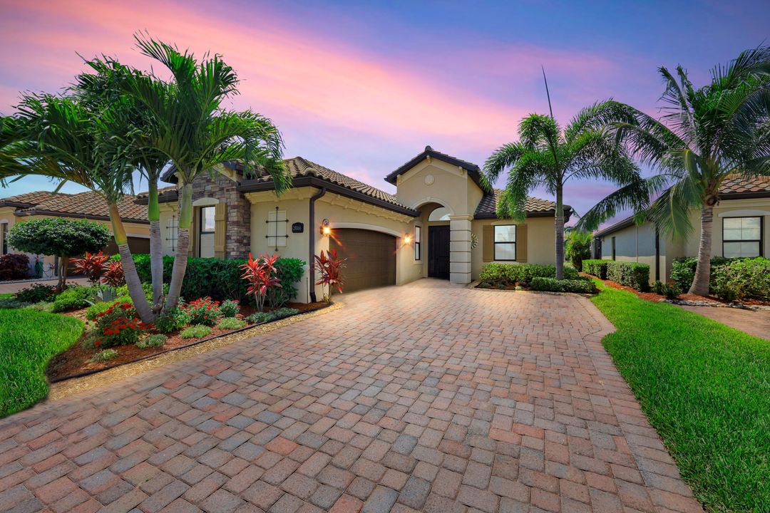 28066 Edenderry Ct, Bonita Springs, FL 34135
