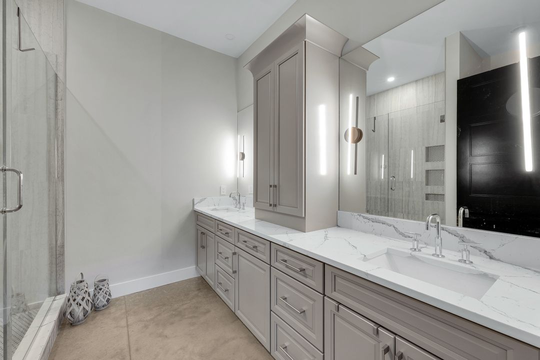 4412 Pinetree Blvd, Saint James City, FL 33956