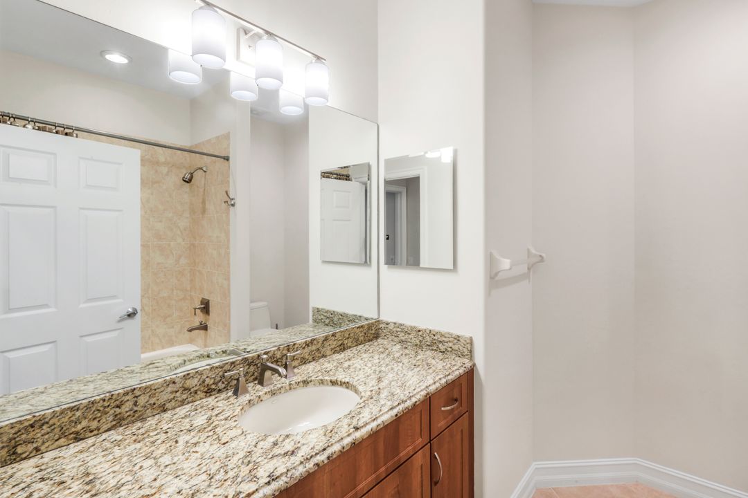 2040 Tarpon Bay Dr N #201, Naples, FL 34119