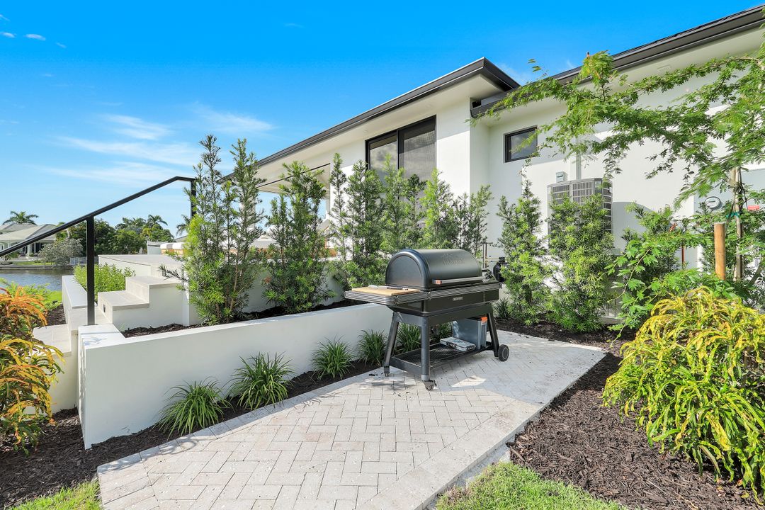 1610 Briarwood Ct, Marco Island, FL 34145