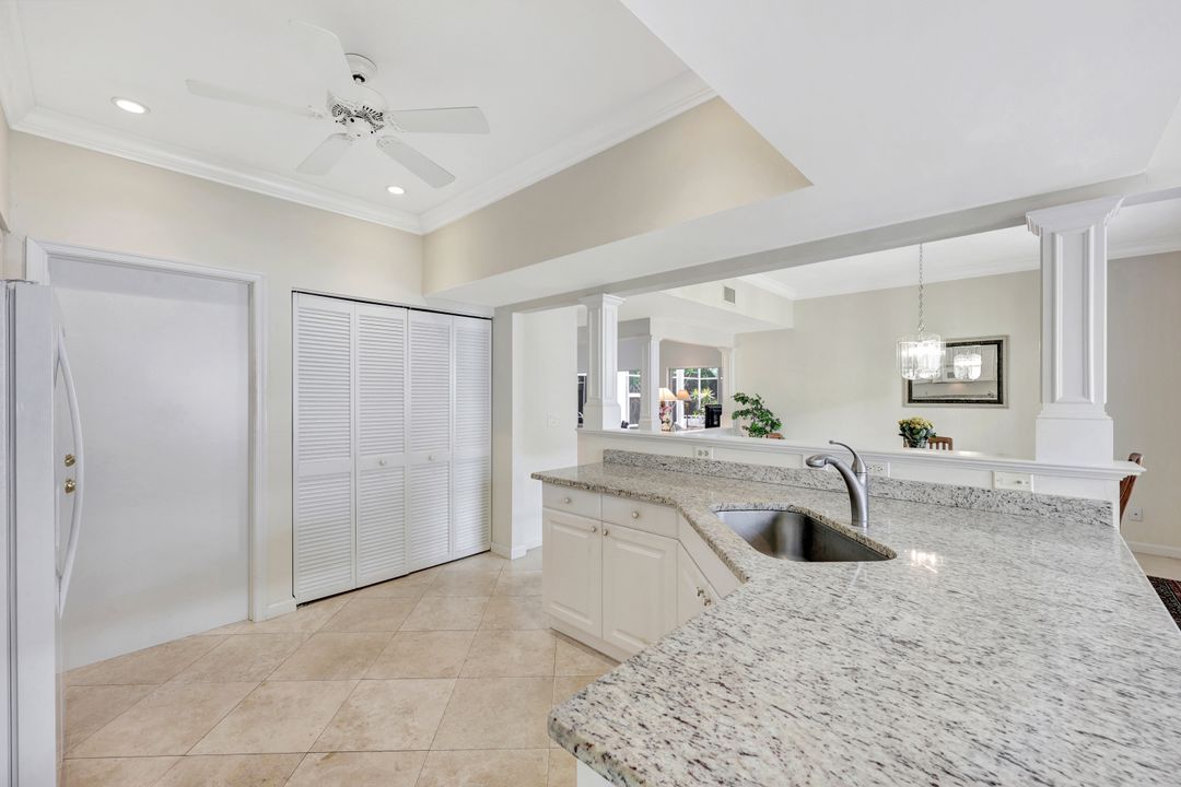 5929 Chanteclair Dr #8, Naples, FL 34108