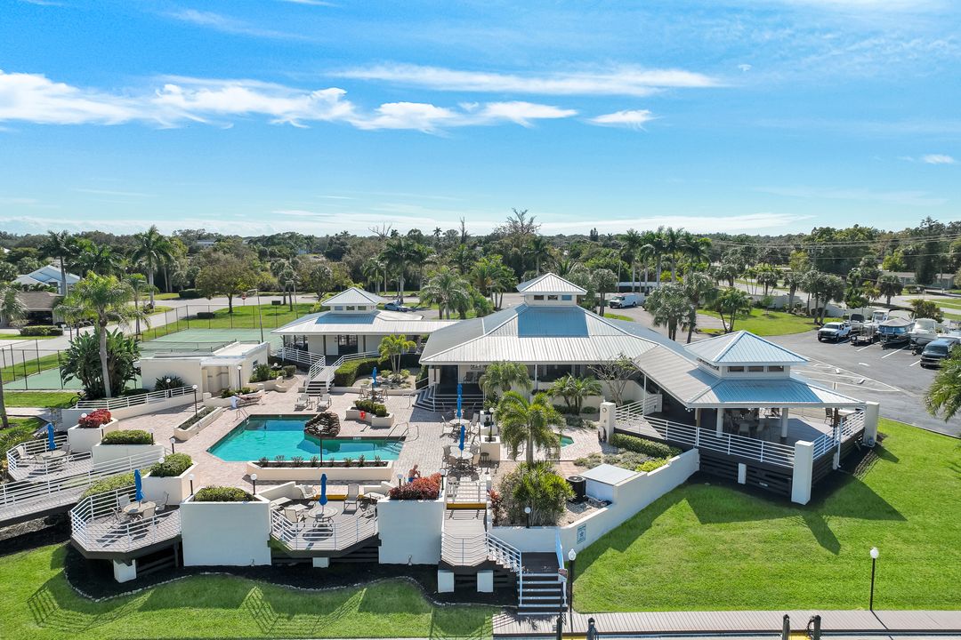 9214 Palm Island Cir, NO FORT MYERS, FL 33903