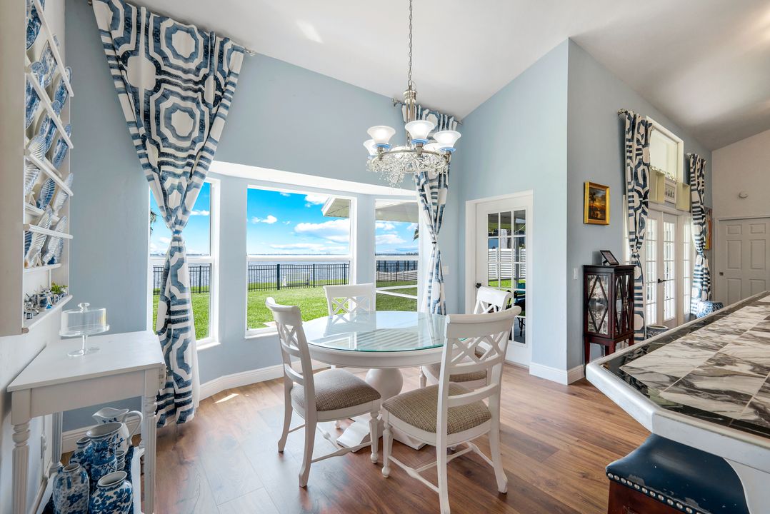 2250 SE 28th St, Cape Coral, FL 33904