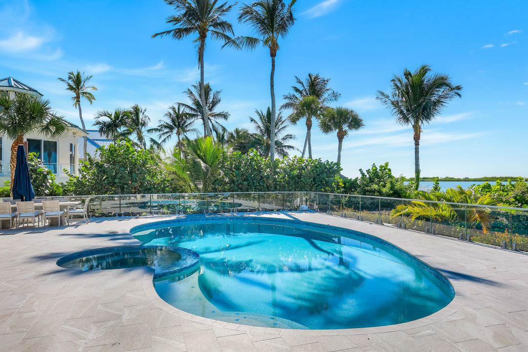 310 Seabreeze Dr, Marco Island, FL 34145