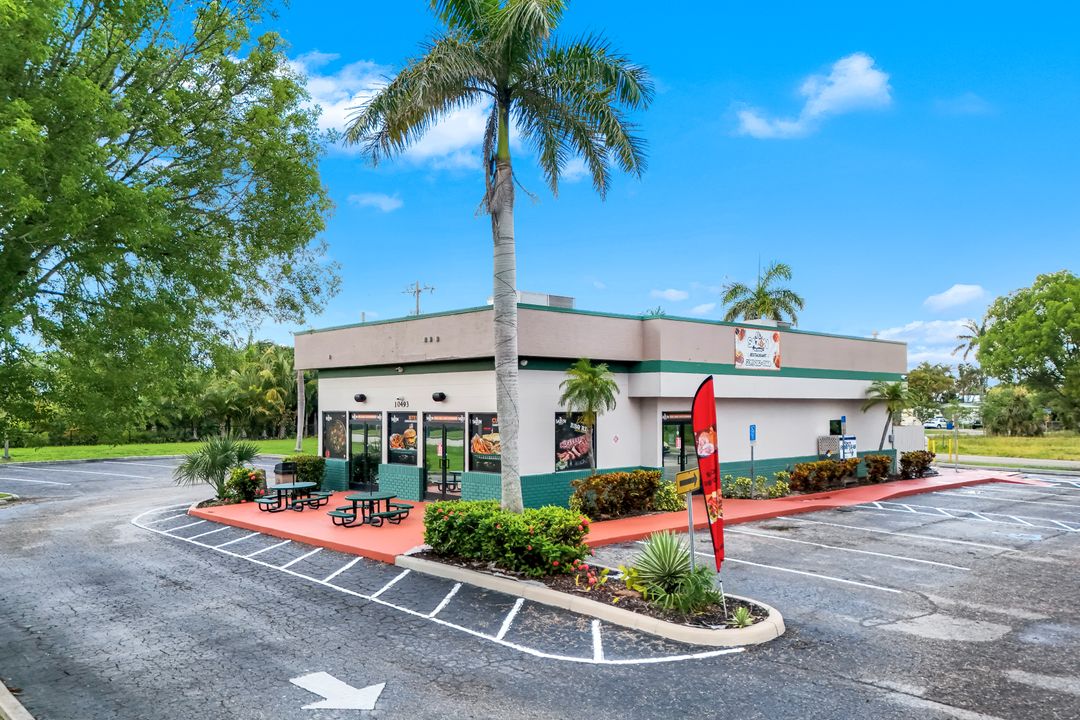 10493 Stringfellow Rd, Bokeelia, FL 33922