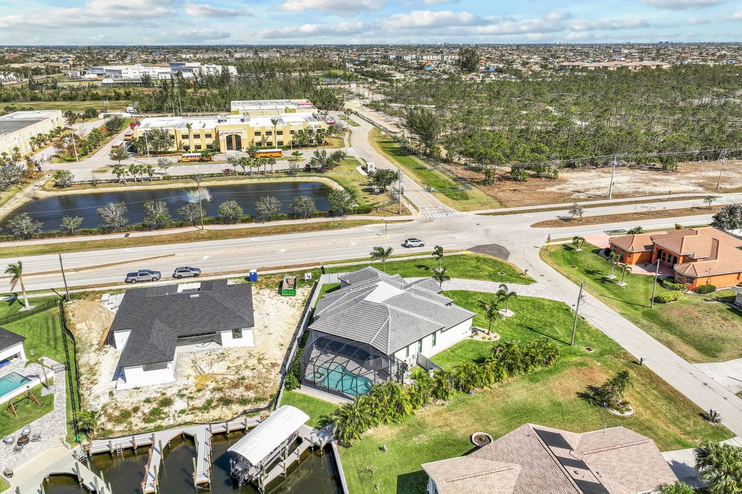 3518 Oasis Blvd, Cape Coral, FL 33914