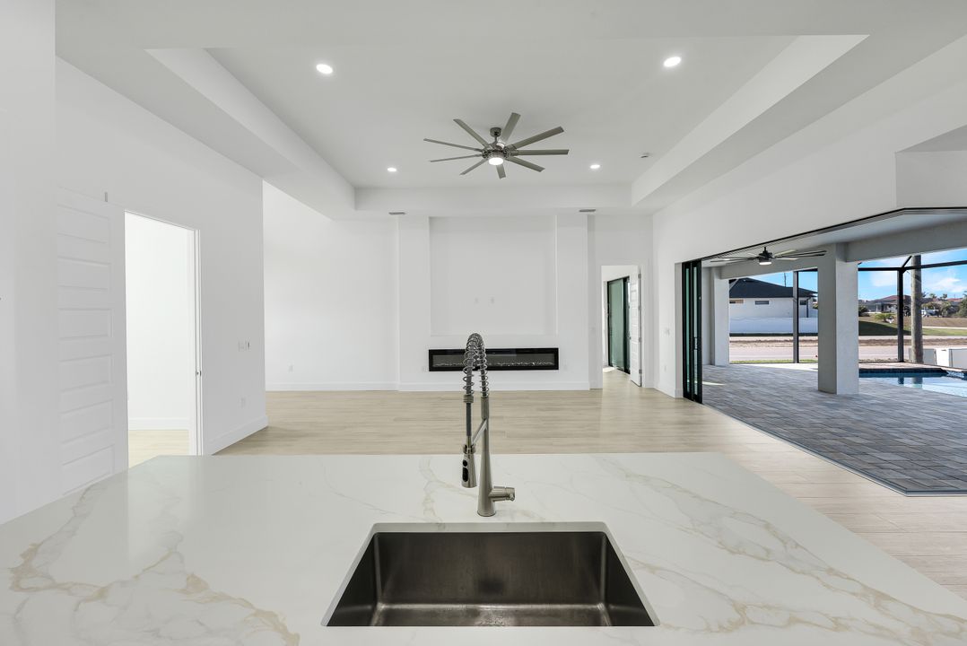 1600 NW 38th Ave, Cape Coral, FL 33993