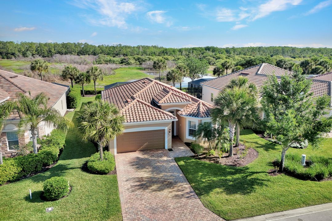 9311 Fieldstone Ln, Naples, FL 34120