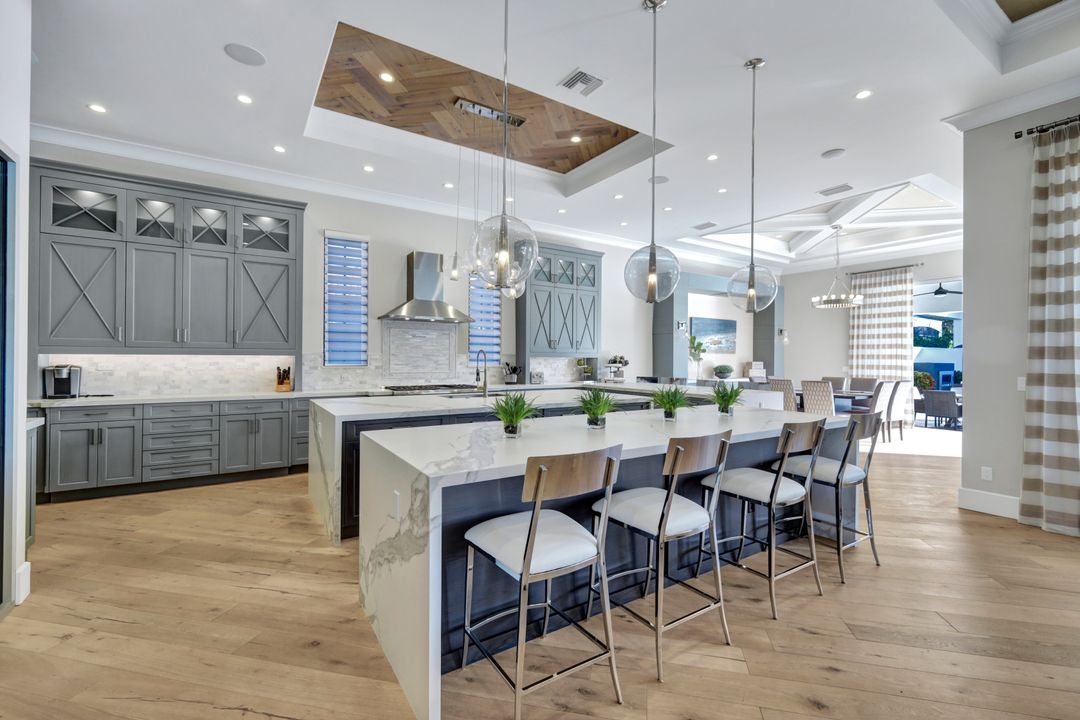 16988 Fairgrove Way, Naples, FL 34110