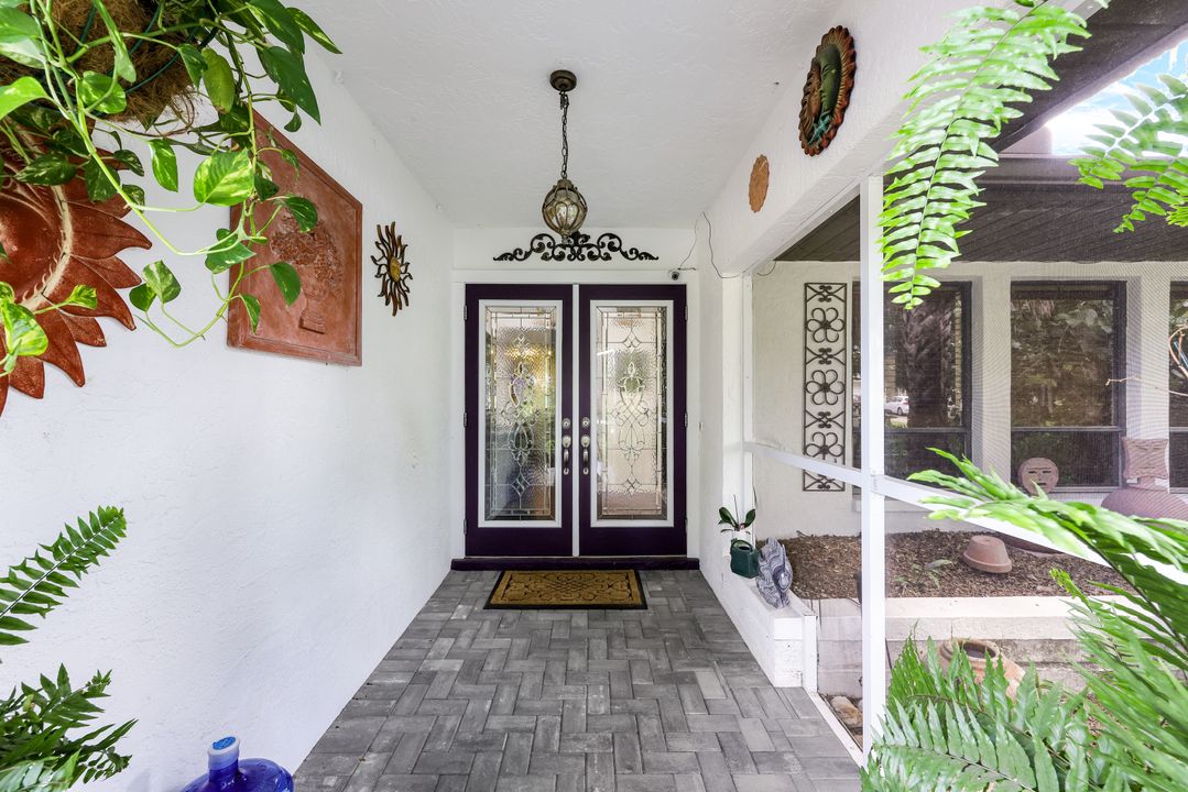 1725 SE 9th Terrace, Cape Coral, FL 33990