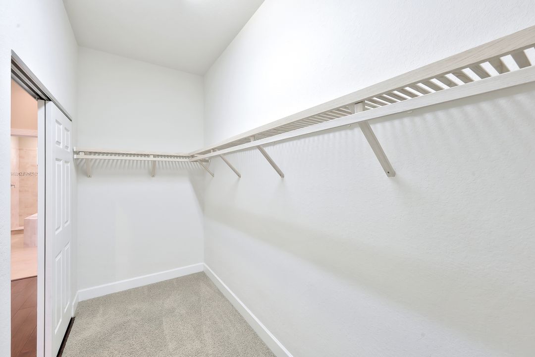 11982 Heather Woods Ct, Naples, FL 34120