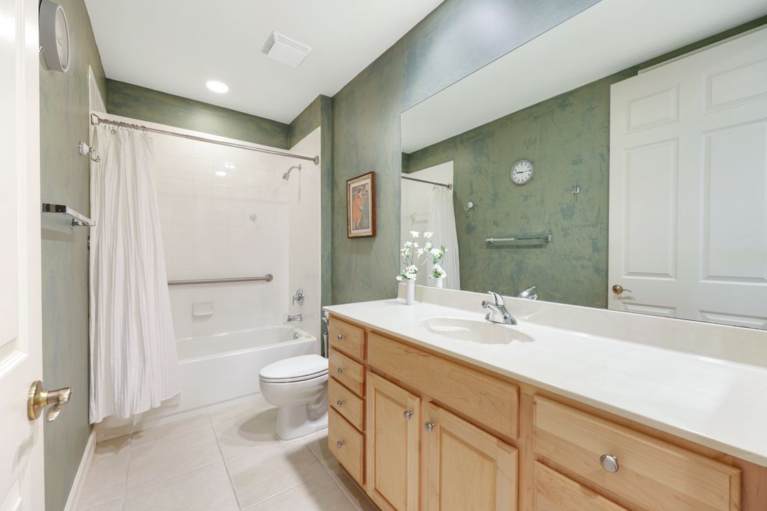 6009 Trophy Dr #802, Naples, FL 34110