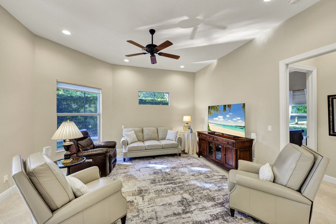 10205 Avonleigh Dr, Bonita Springs, FL 34135