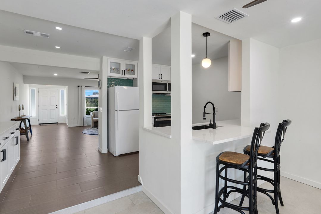 52 1st St, Bonita Springs, FL 34134
