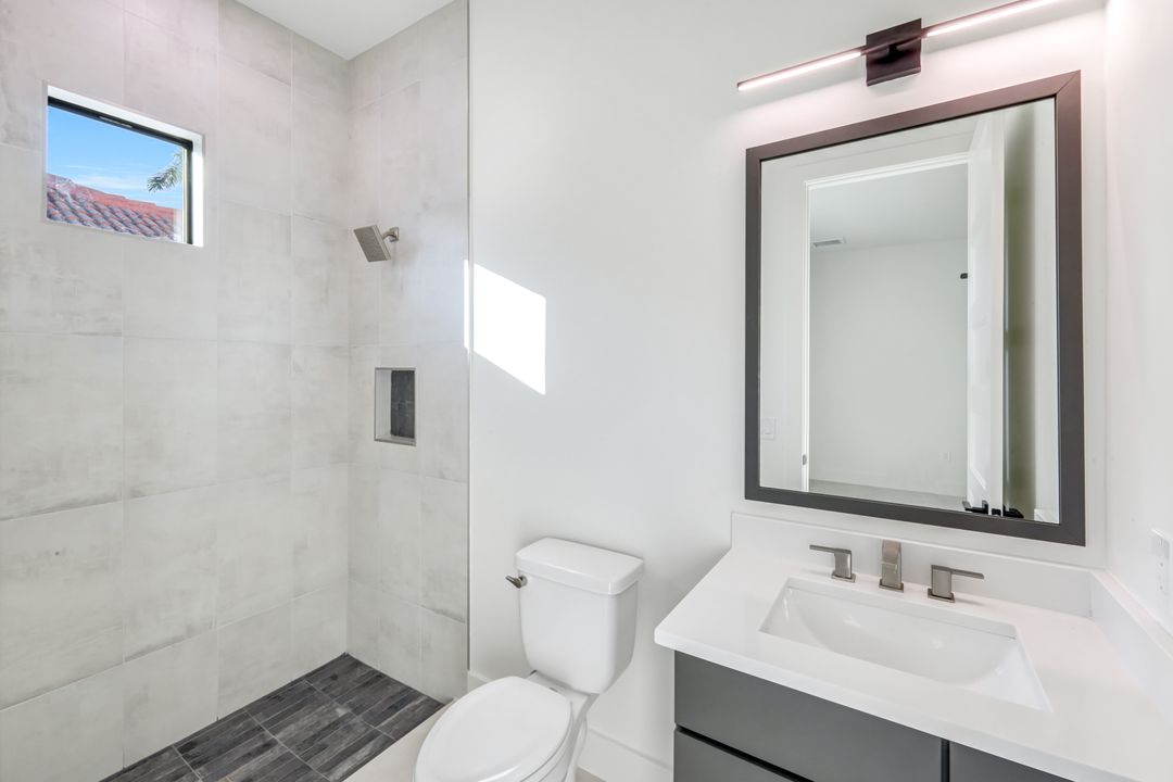 122 SW 58th St, Cape Coral, FL 33914