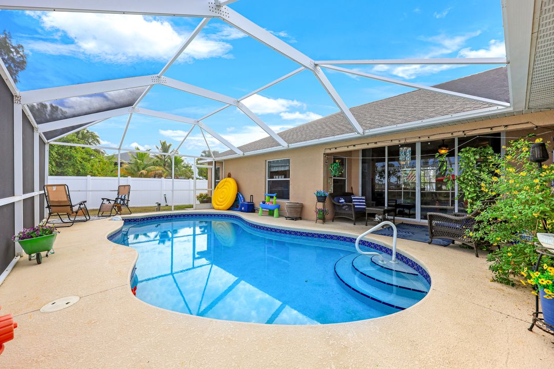 2427 NW 25th St, Cape Coral, FL 33993