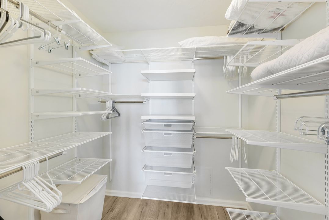 21 Bluebill Ave  #905, Naples, FL 34108