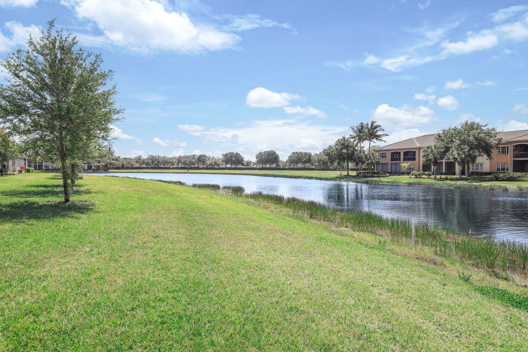 2717 Amaranda Ct, Naples, FL 34114