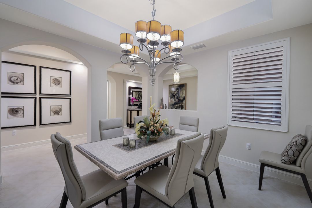 571 Avellino Isles Cir #102, Naples, FL 34119