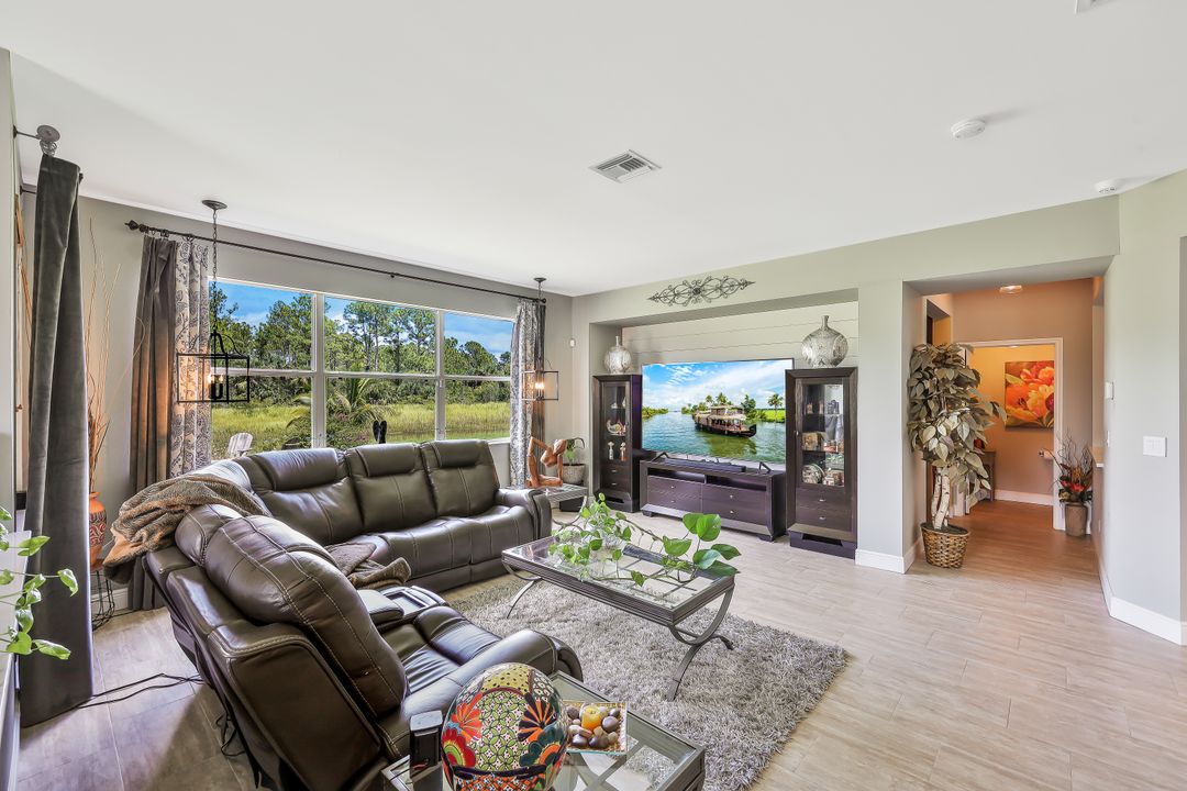 18261 Pine Nut Ct, Lehigh Acres, FL 33972