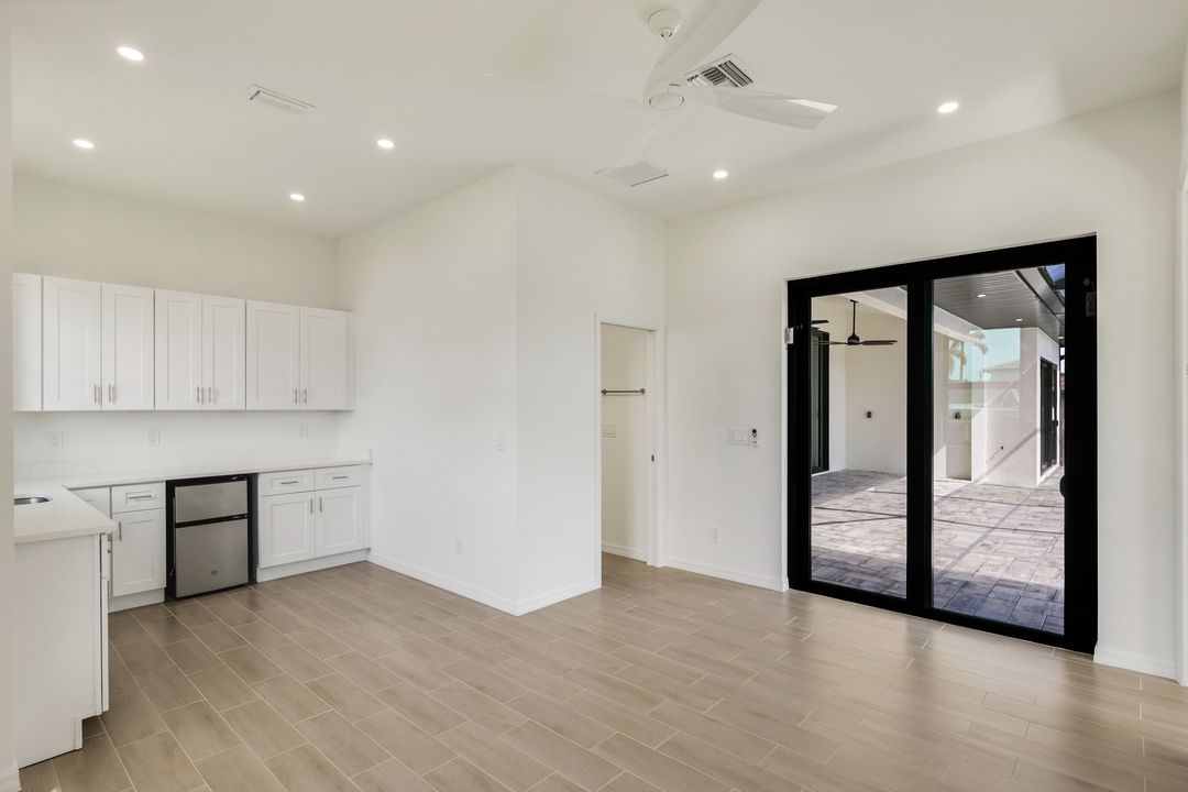 4817 Pelican Blvd, Cape Coral, FL 33914