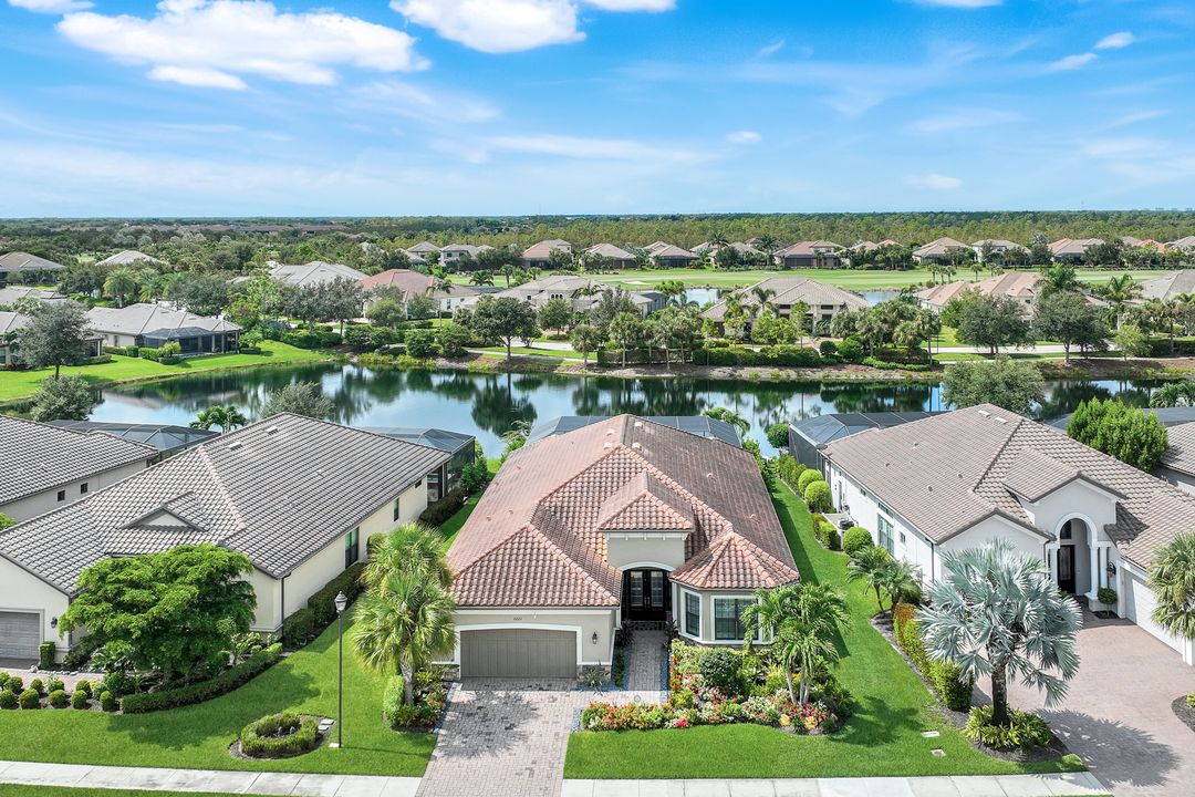 9223 Rialto Ln, Naples, FL 34119