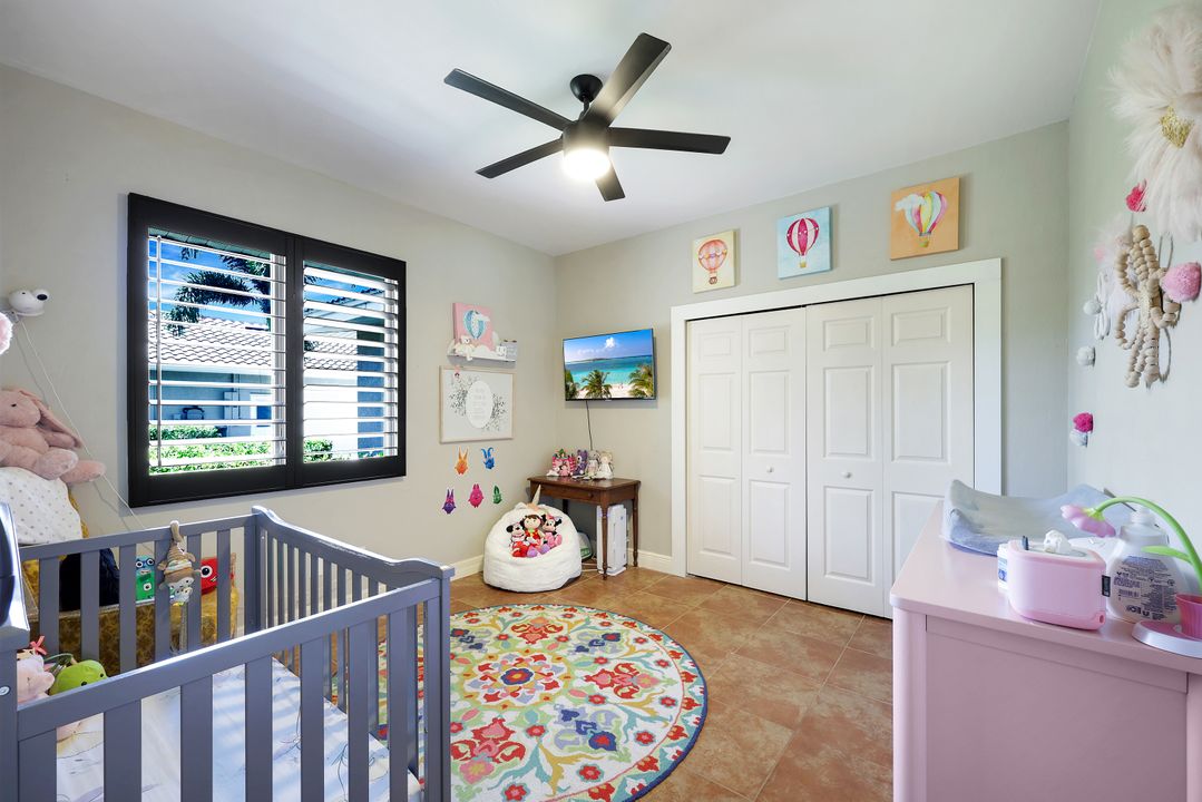 2039 Imperial Cir, Naples, FL 34110