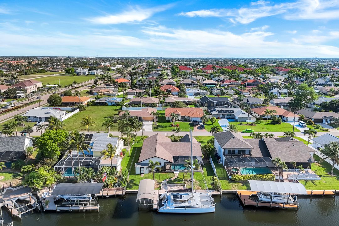 1528 SW 52nd Ln, Cape Coral, FL 33914