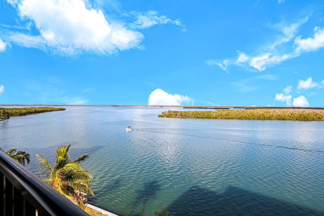 4253 Bay Beach Ln #7A, Fort Myers Beach, FL 33931