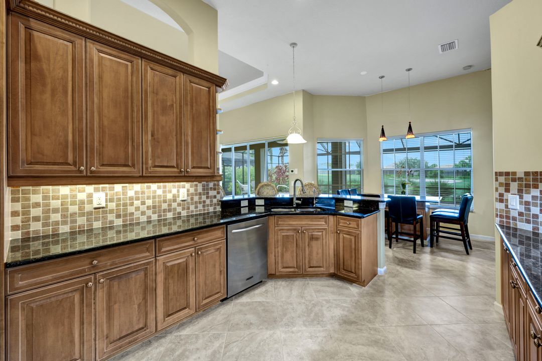 11921 Heather Woods Ct, Naples, FL 34120