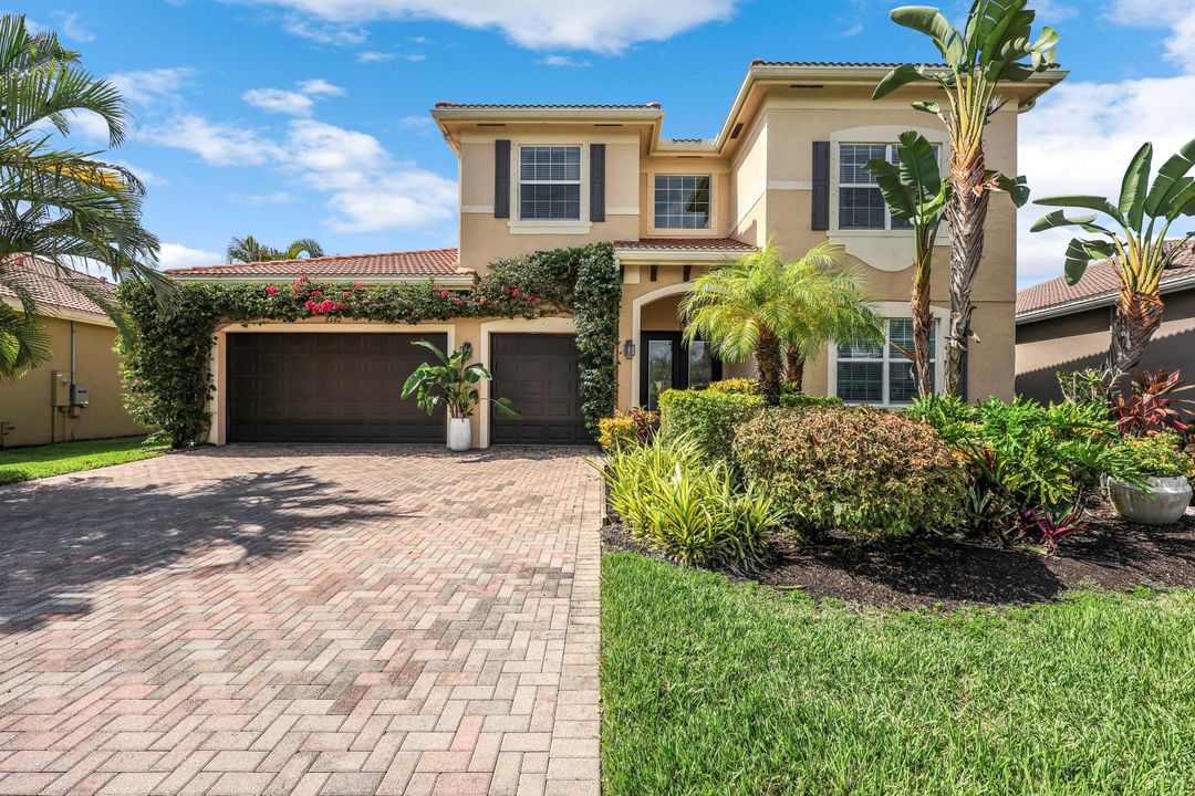 6582 Monterey Point, Naples, FL 34105