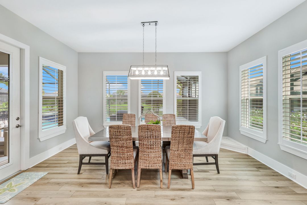 14832 Dockside Ln, Naples, FL 34114