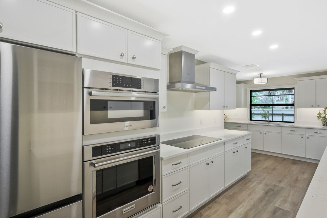 480 Oak Ave, Naples, FL 34108