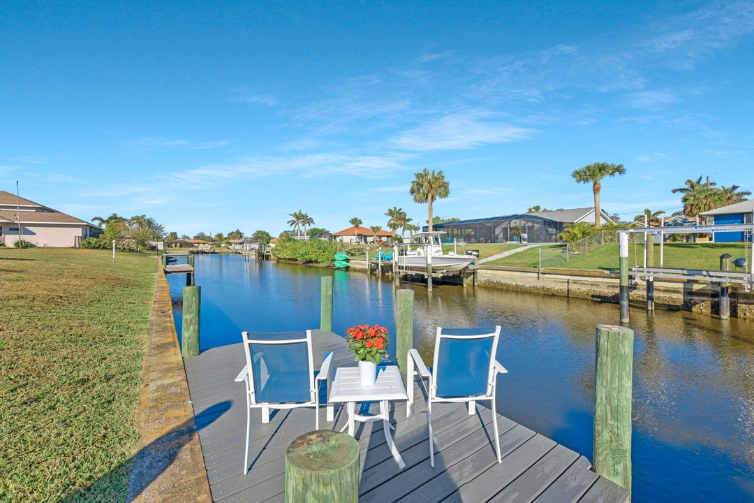 166 Cambridge Dr NW, Port Charlotte, FL 33952
