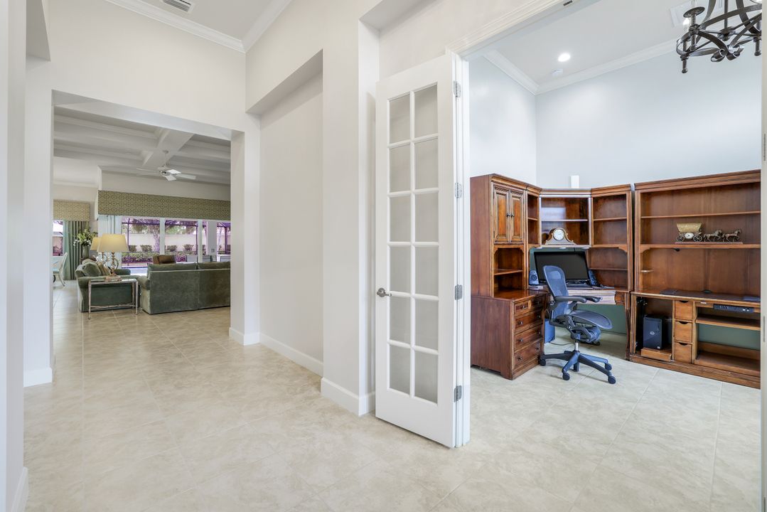 9266 Quarry Dr, Naples, FL 34120