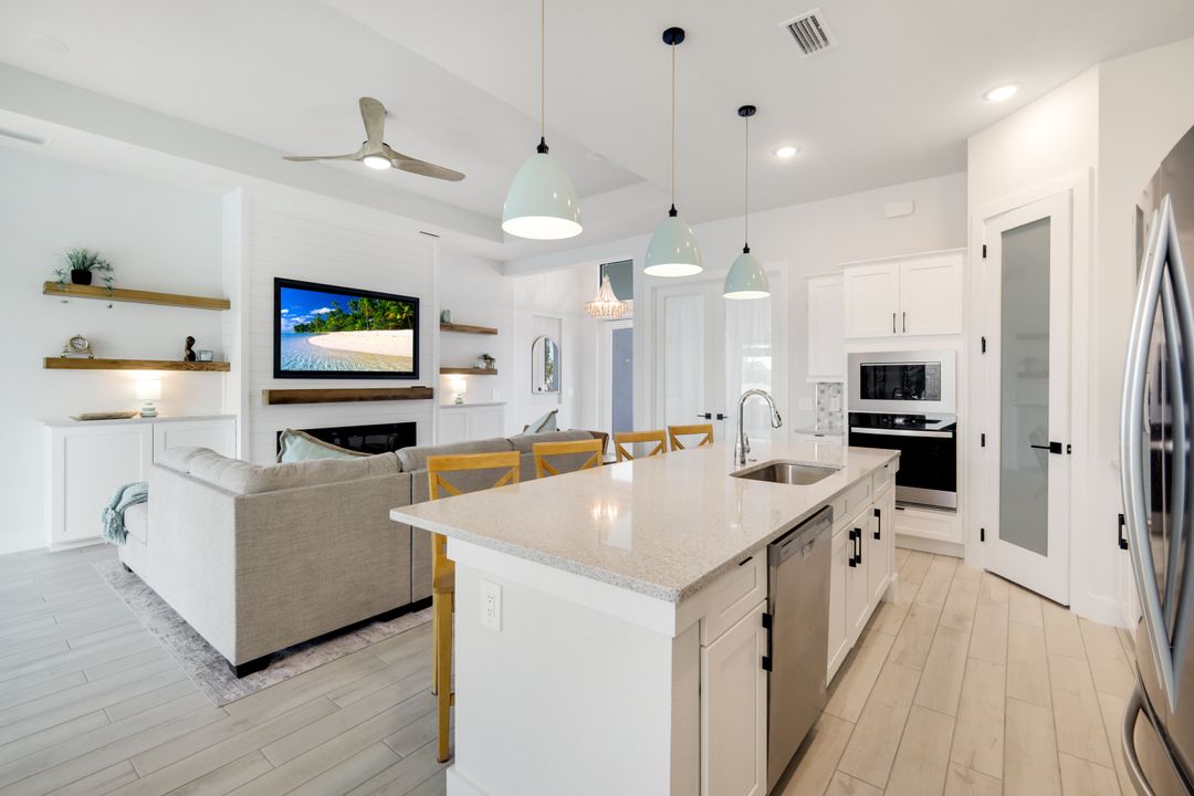 5244 Agualinda Blvd, Cape Coral, FL 33914