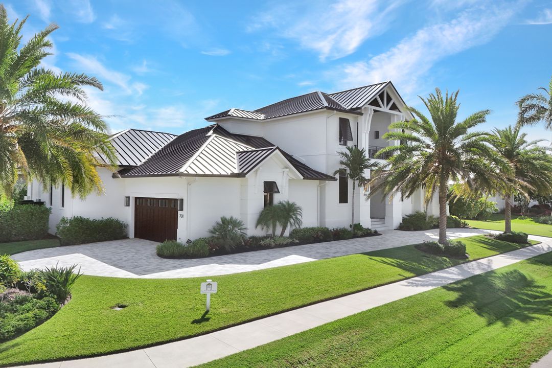 701 Plantation Ct, Marco Island, FL 34145