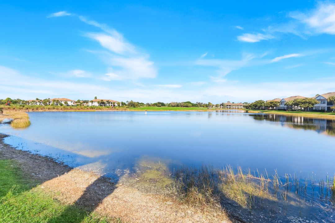 8783 Coastline Ct #202, Naples, FL 34120