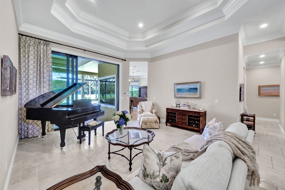12194 Wicklow Ln, Naples, FL 34120