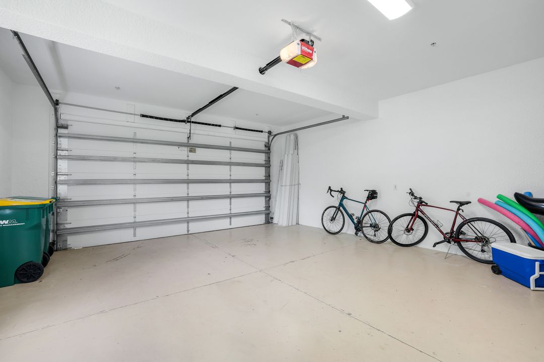 9053 Cascada Way #202, Naples, FL 34114