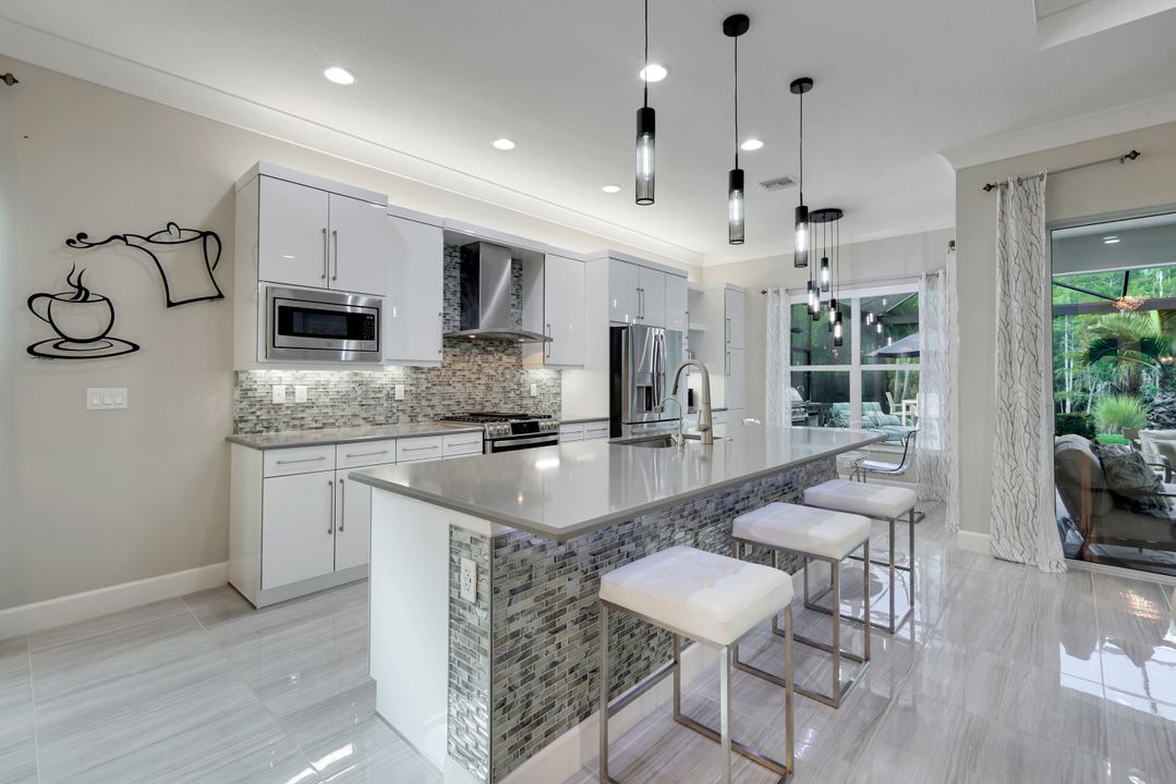 28560 Twain Dr, Bonita Springs, FL 34135