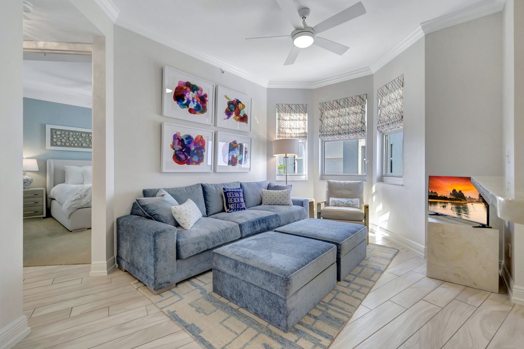 410 Flagship Dr #501, Naples, FL 34108