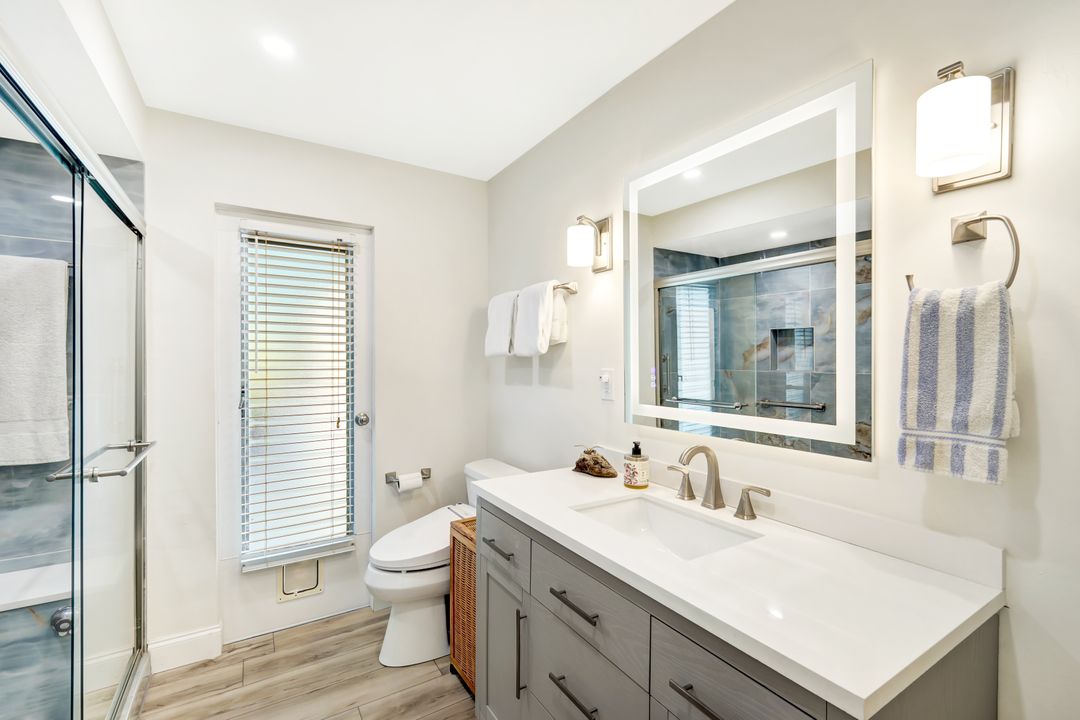 5301 SW 8th Pl, Cape Coral, FL 33914