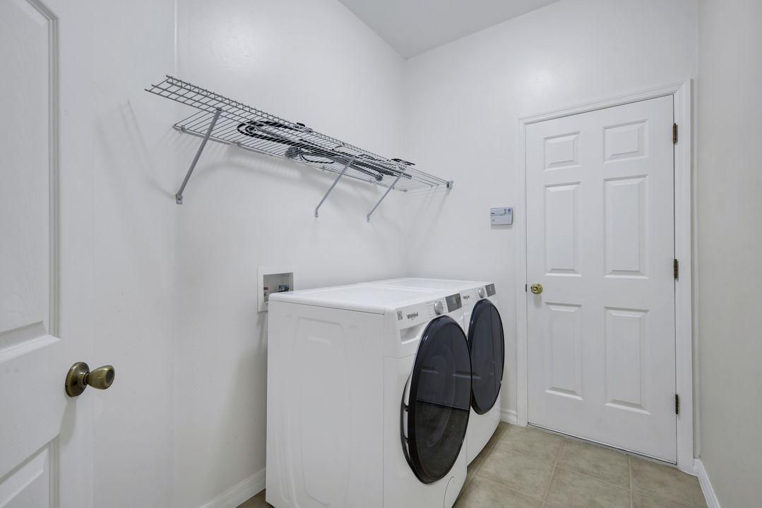 2563 Nature Pointe Loop, Fort Myers, FL 33905