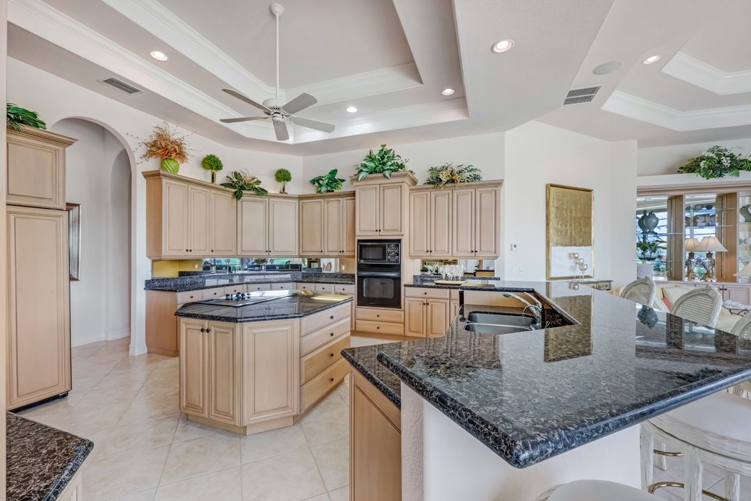 2988 St Barnabas Ct, Naples, FL 34105
