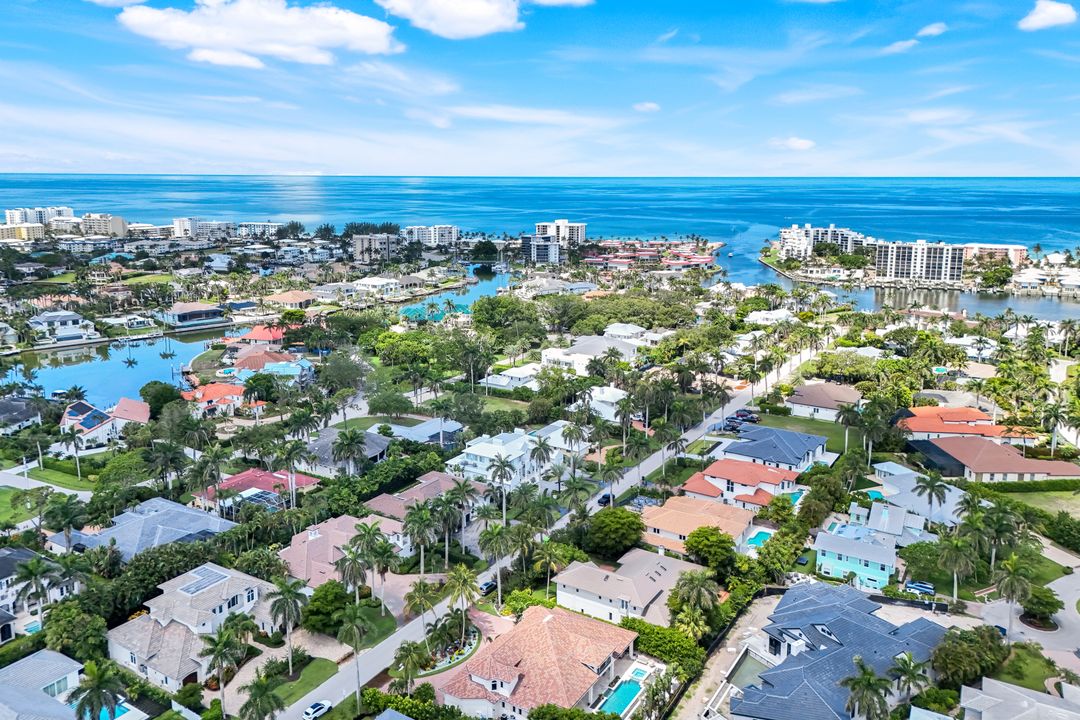 491 Wedge Dr, Naples, FL 34103